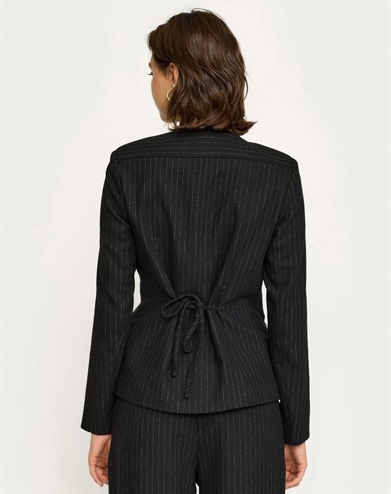 SRYvonne Round Neck Blazer - Black